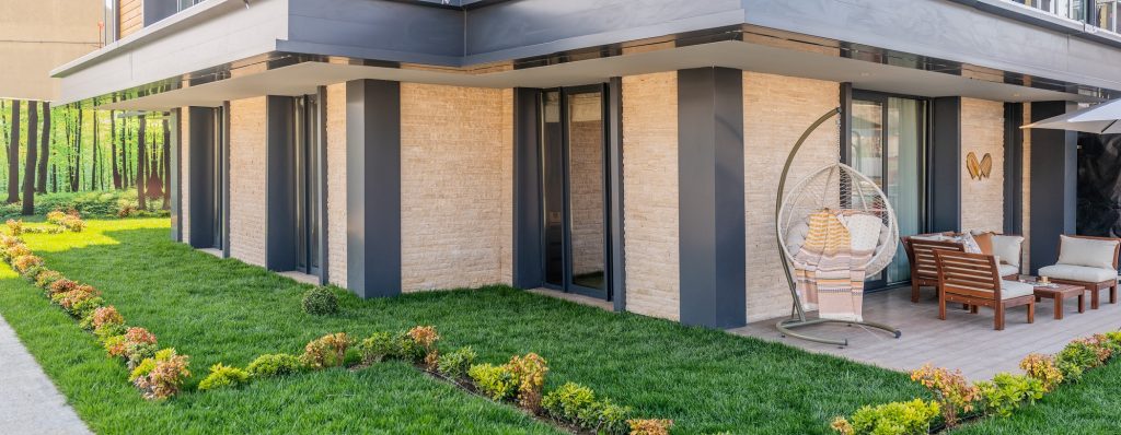BAHÇELİ BİR YAŞAM SUNAN CER İSTANBUL’UN ÖRNEK EVİ HAZIR