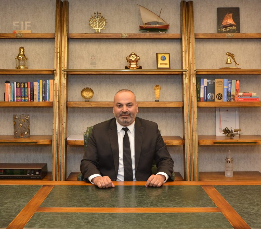 Sanayi Tesisleri ve AVM’ler Tasarruf için Çatılarını Güneş Panelleri ile Kaplıyor