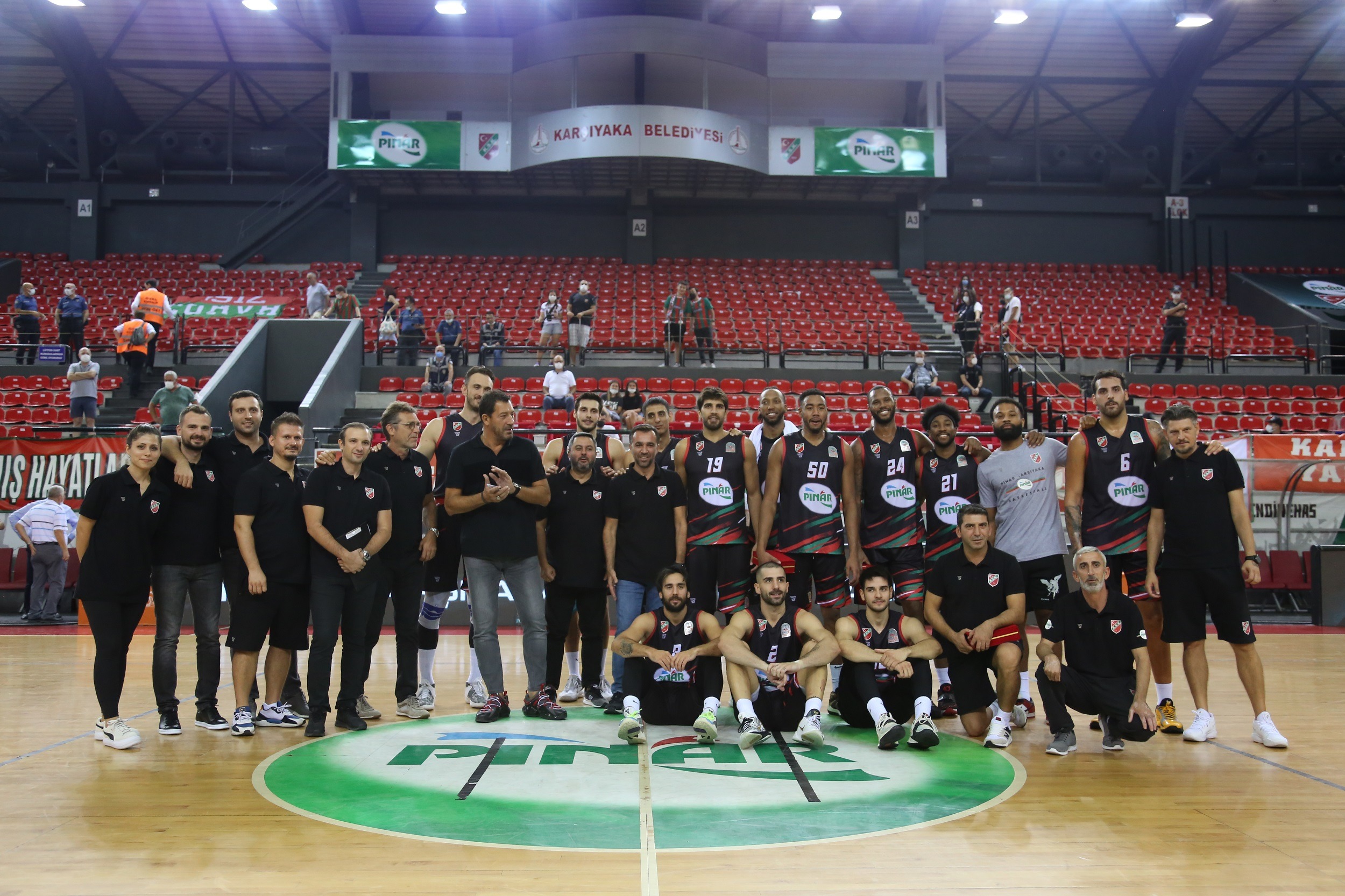 Pınar Karşıyaka Basketbol Takımı